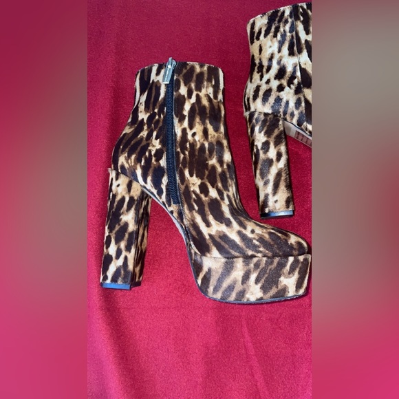 vince camuto size 5 discontinued leopard print platform heels - Picture 2 of 5